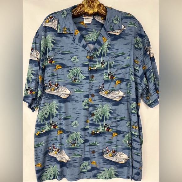 Walt Disney World Blue Rowboat Mickey Short Sleeves Resort Cabana Shirt Mens M - Picture 2 of 6